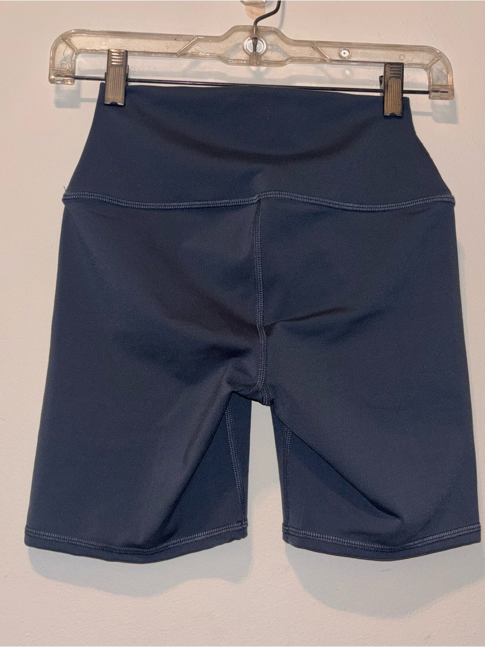 ALO Yoga High-Rise Bike Shorts with Reflective Logo - Picture 2 of 4